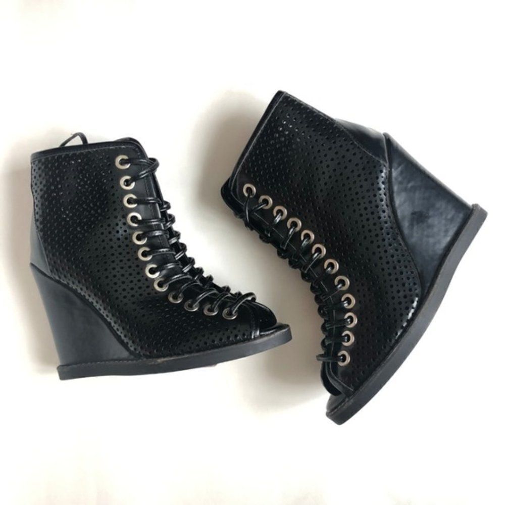 Jeffrey Cambell Ibiza Lace Up Ankle Wedge Boot 7